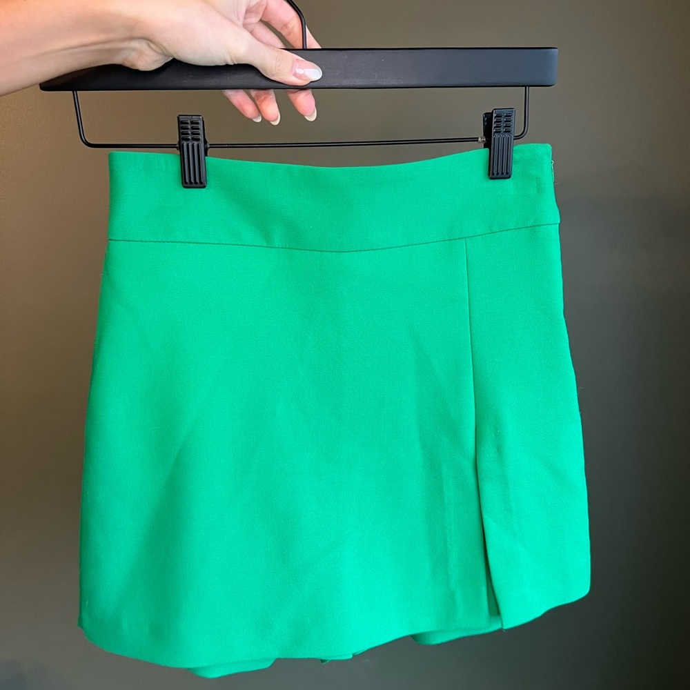 Zara skort green xs